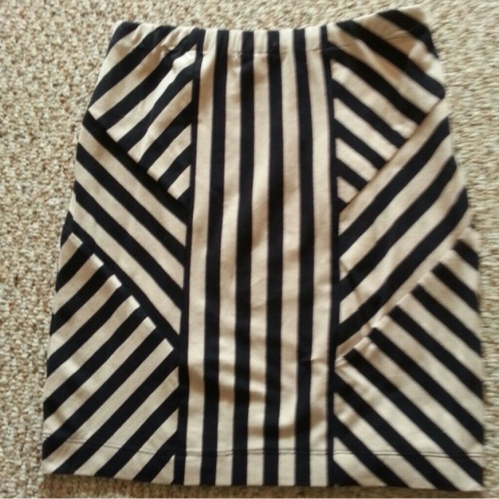 Monteau Black and Cream Striped Pencil Skirt